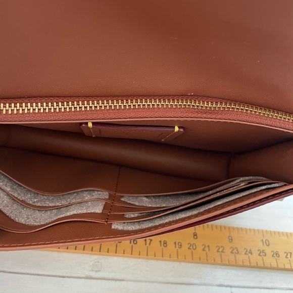 COACH
Signature Coated Canvas Hayden Crossbody with Removable Strap purse bag - Picture 12 of 17